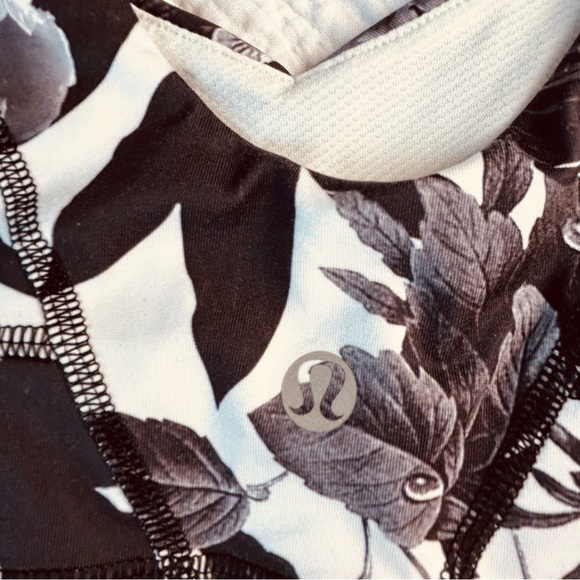 Lululemon black white brisk bloom floral tame me tank with drawstring waist Sz 6 - Picture 7 of 16